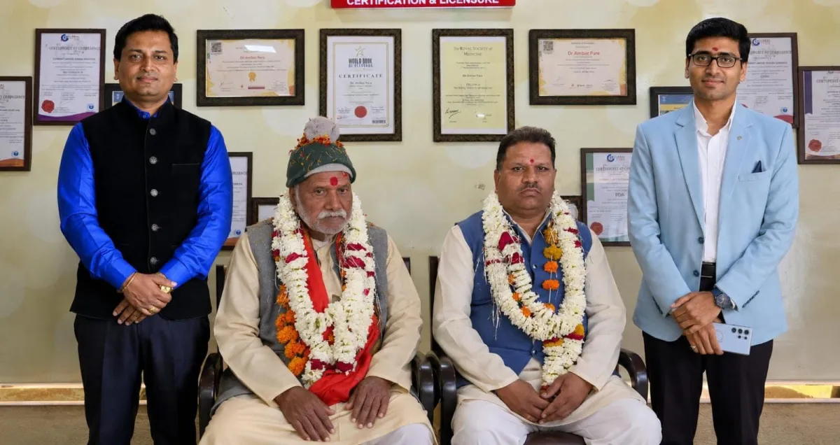 दशाश्वमेध घाट की गुरु-दीक्षा ने दो सगे भाइयों के जीवन की दिशा बदल दी